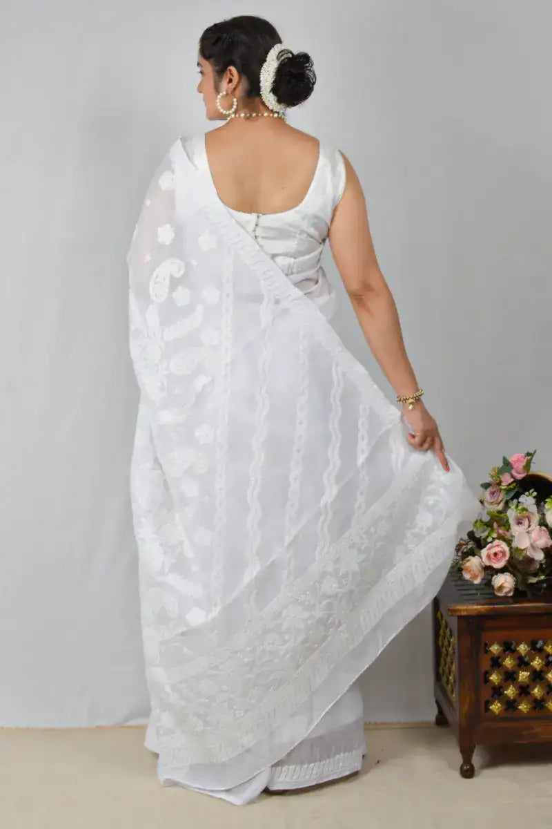 White cotton saree with hand-embroidered Lucknowi Chikankari and matching blouse – handcrafted summer-friendly ethnic wear by MeMaana.