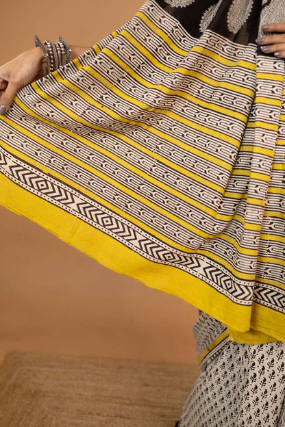 the-pranaya-edit-black-yellow-mulmul-cotton-saree-print